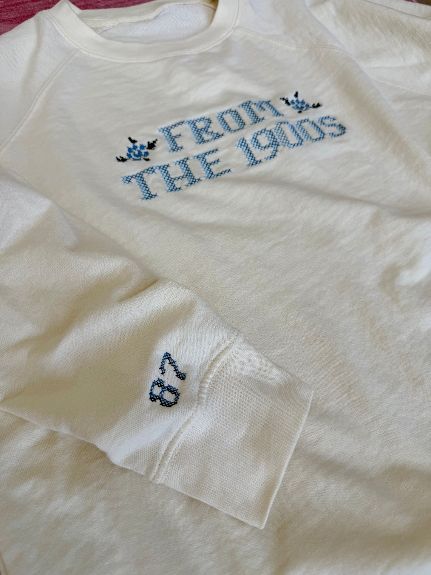 1900s SWEATSHIRT
