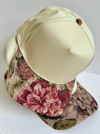 RED FLORAL BRIM