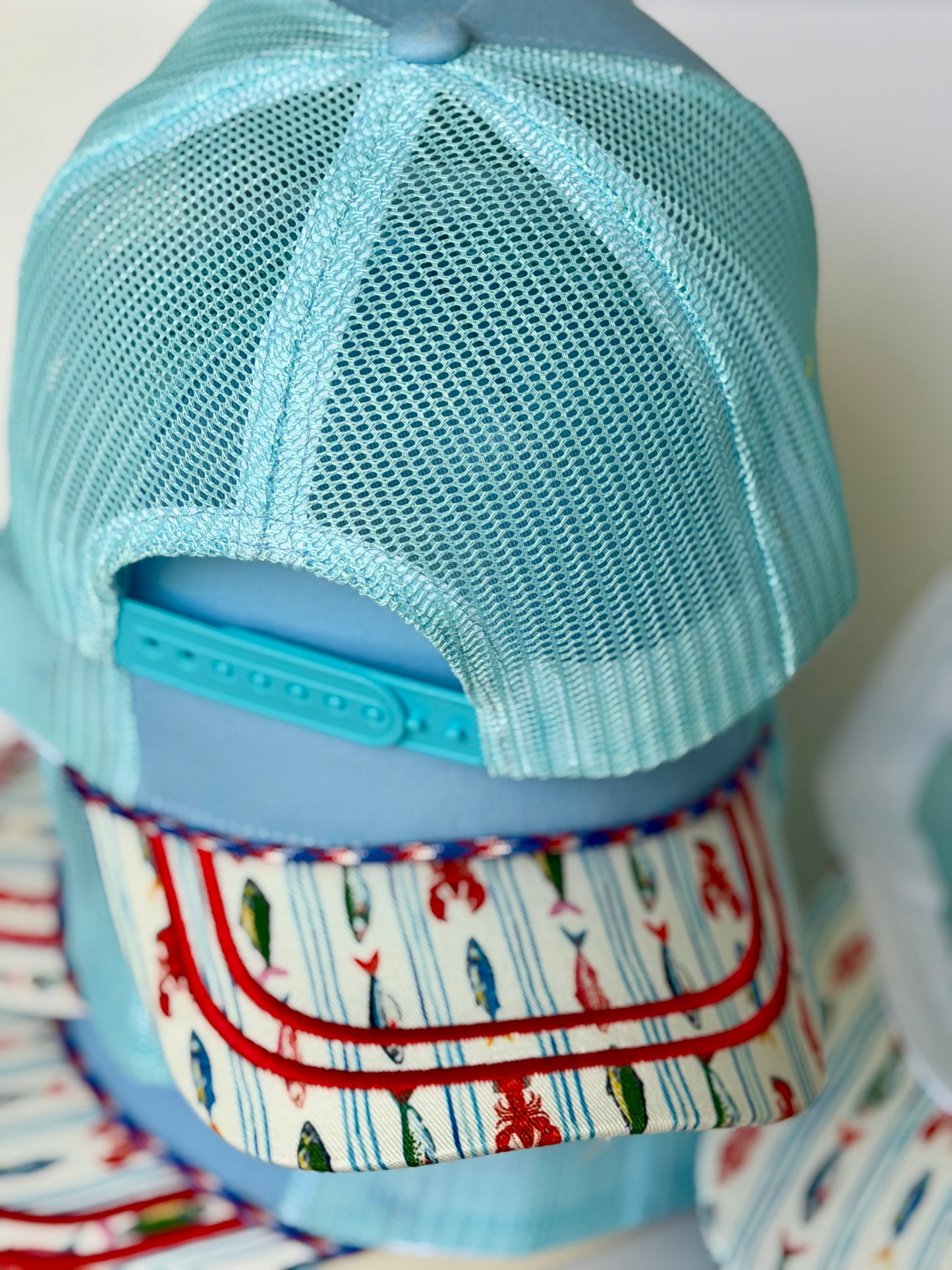 COASTAL MESH BACK